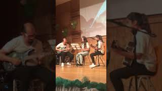 Gitar Vokal Performansı Bir Pazar Kahvaltısı
