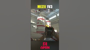 Frozen Throws...😲 - Mezii Wins Chaotic 1v3 Clutch!!🔥#cs2 #gamingshorts