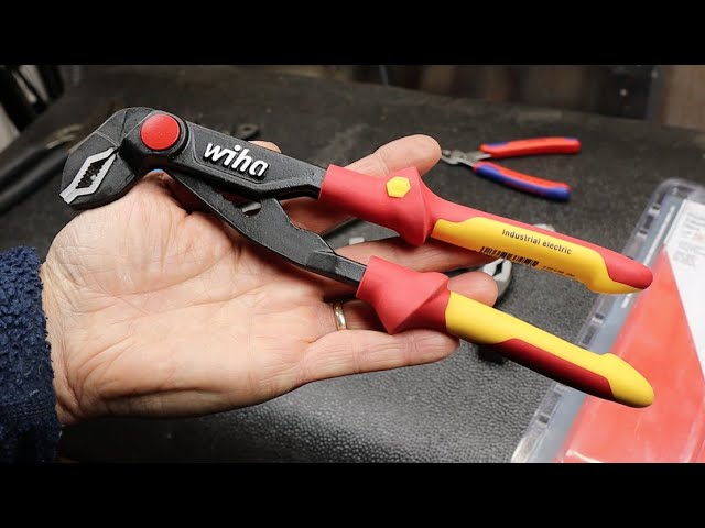 Knipex Alligator VS Knipex Cobra? What are the differences and benefits of  each? 