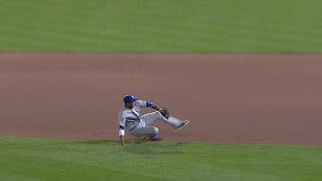 KC@BAL: Escobar backhands a liner to get the out