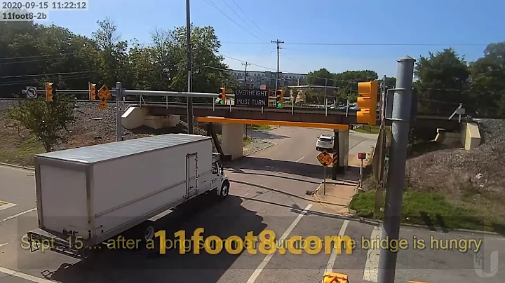 11foot8+8 2020 crash compilation