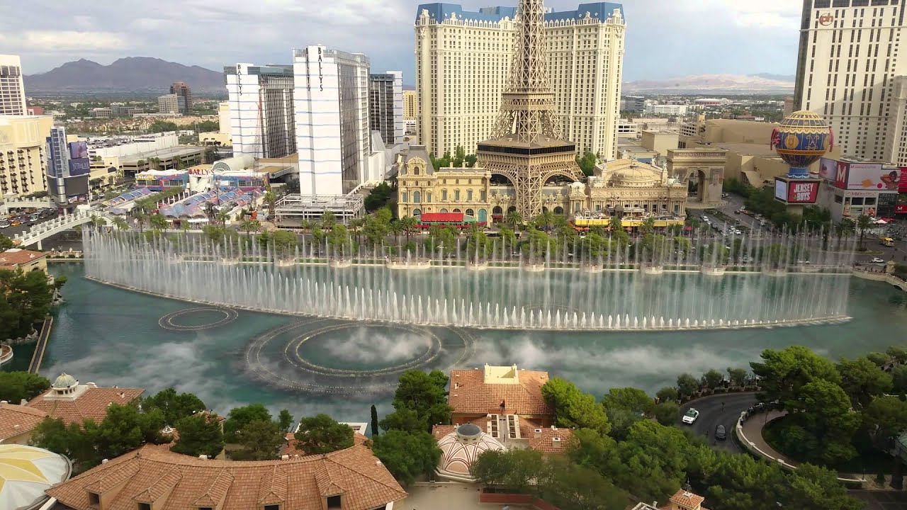 Bellagio Fountains (view from hotel room) YouTube