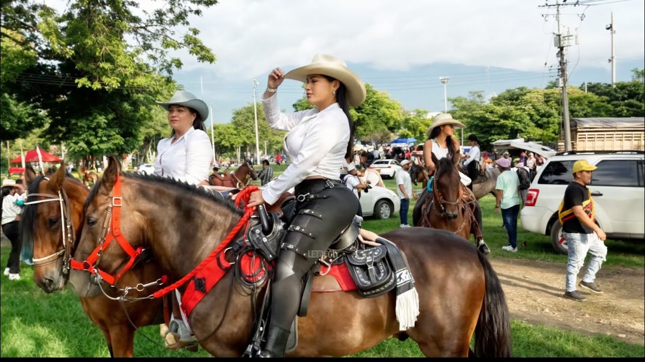 The Best Curvy Latina Moments | #latina  #colombia  #horseriding  #beautifulwomen #cowgirl