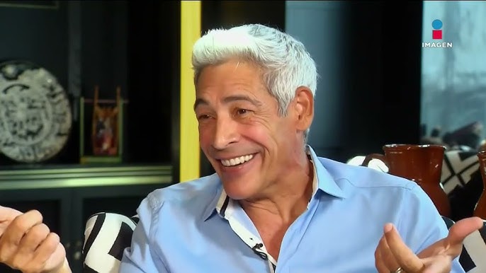 ¡Johnny Lozada CONFIESA que le descontaban hasta la comida en Menudo! -  YouTube