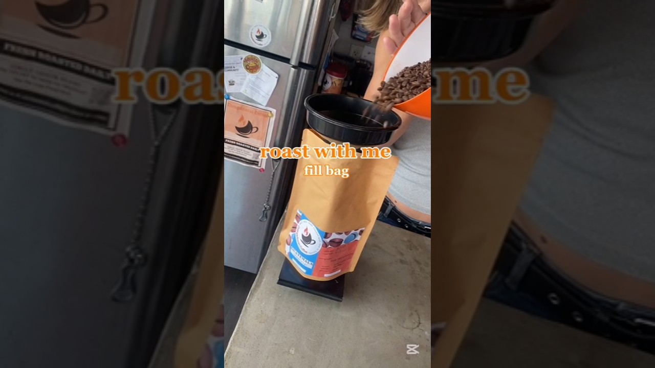 from green coffee to a bag of beans, come roast with me! 