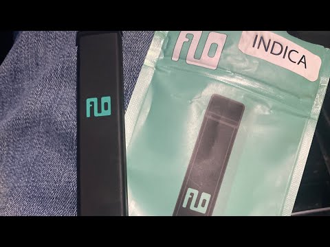 TRYING THE NEW FLO DISPOSABLES ! FLO DISPOSABLE WATERMELON SPLASH REVIEW
