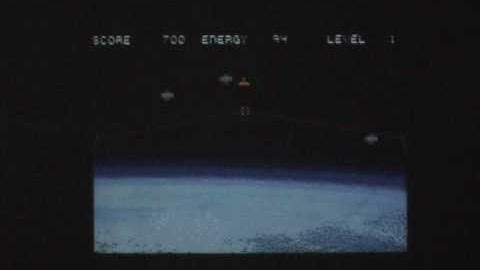 Outline 2009 Live Footage: Attackwave by Simon Sunnyboy / Paradize. (Game)