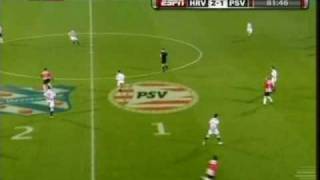 Raymond Manco debuta con el PSV pase para gol 11-29-2008