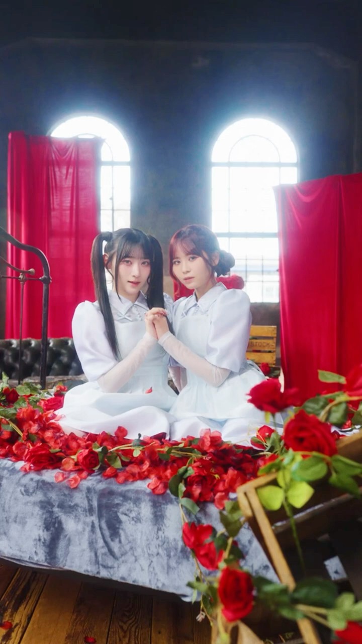 劇薬中毒 」発売中🥀⟡.·ぜひチェックお願いします❤︎⋆.#イコール