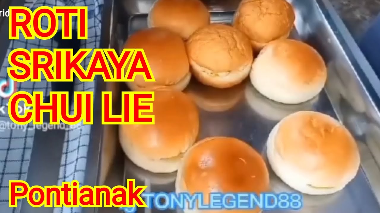 Tersedia roti kukus, roti goreng dan roti panggang, plus selai srikaya ...