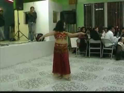 9 years old belly dancing - Maria Fernanda Baez -