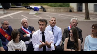 Salaires enseignants : sont-ils satisfaits des annonces d'Emmanuel Macron sur leur augmentation ?