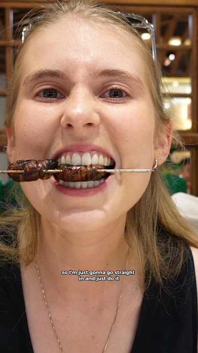 Australian tries SILKWORM PUPAE in China!