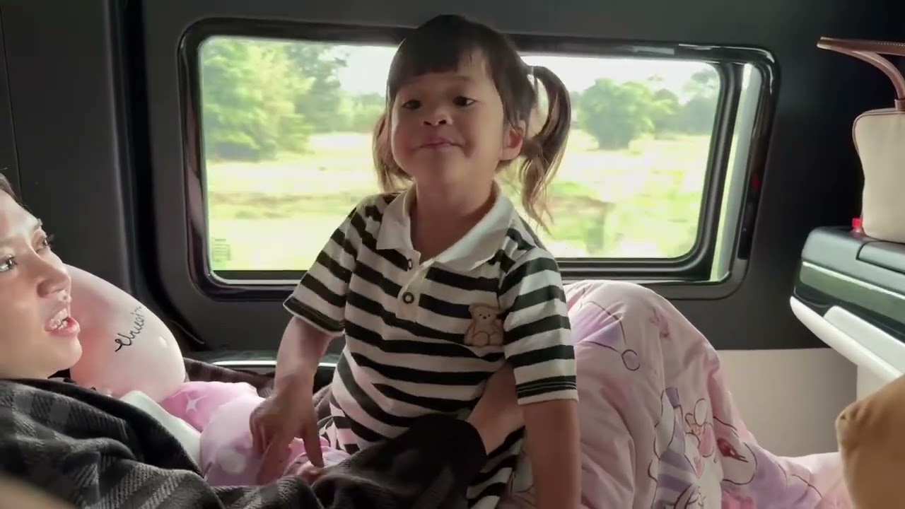 ขยัยคุย ขยันเล่นมาก 