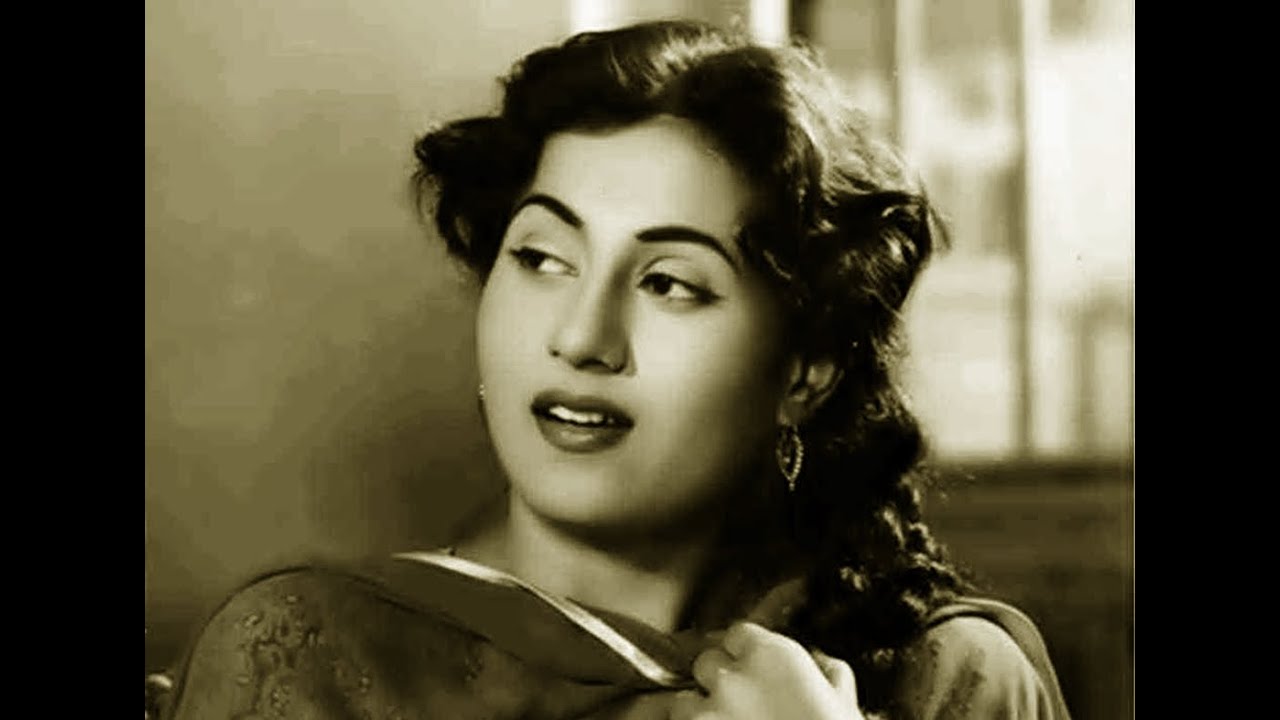 LATA JI with MOHAMMED RAFI  CRAMCHANDRAFilm NADAN 1951 2 VERSIONS AISA KYA QASOOR KIYAHD