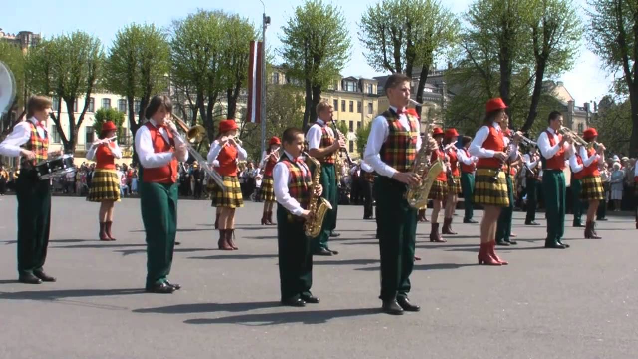 Kas dārzā (defile finālskate 2009. gads) PO Sudrabskaņa/ Sigulda