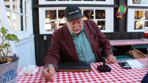 Nolan Bushnell meets the Atari VCS Prototype