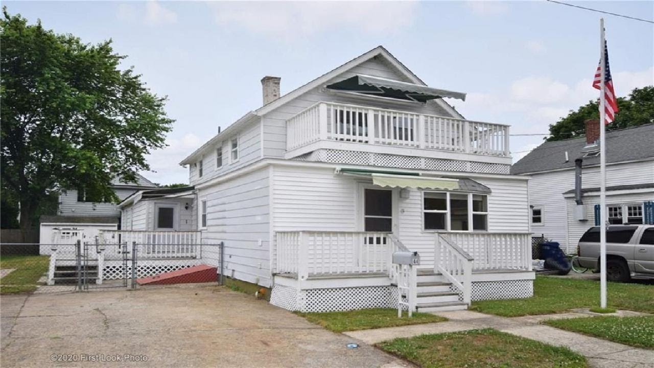 44 Pender Ave, Warwick, RI Presented by Beautiful RI Homes.
