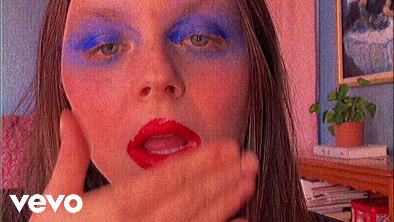 @melissageurts - you're so messy (Official Music Video)