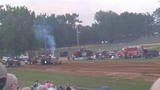 tractor pulling, lost a tire