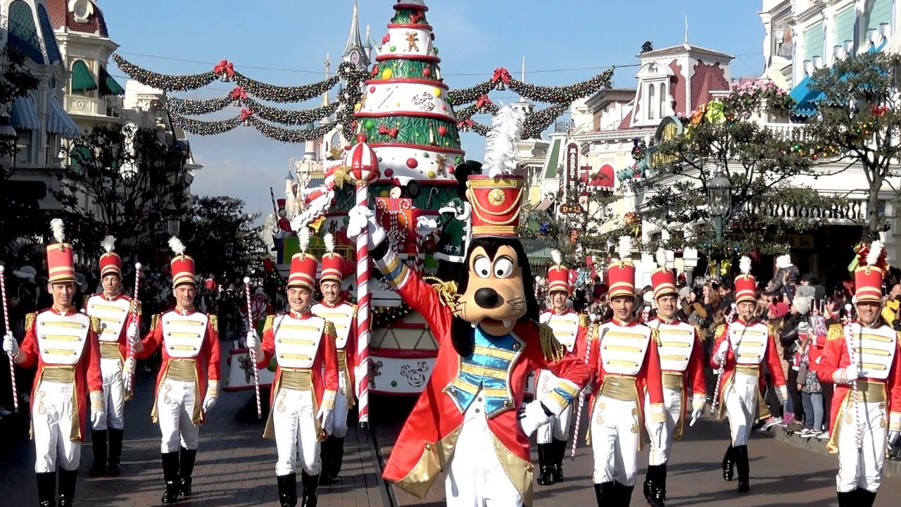 4K] Disney's Christmas Parade 2019 - La Parade de Noël Disney - Disneyland  Paris 