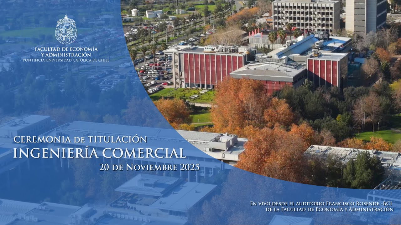 CEREMONIA DE TITULACIÓN DE INGENIERÍA COMERCIAL