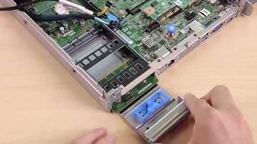 Lenovo ThinkSystem V3 1U server installing a rear OCP interposer card or management NIC