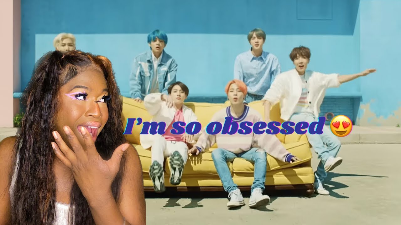 FIRST TIME REACTING TO BTS!😍 BTS - Boy With Luv (Official Video) REACTION!!!