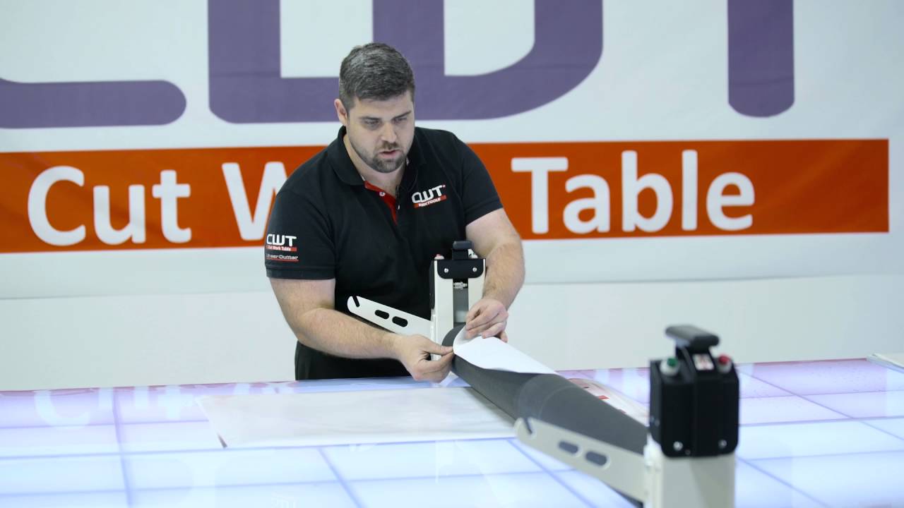 apply laminate to print vinyl with the cwt work table