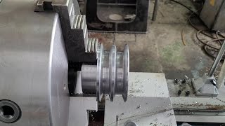 how to make a pulley on a lathe ? how to make a v belt pulley ? ( tornada kayış kasnağı yapımı)