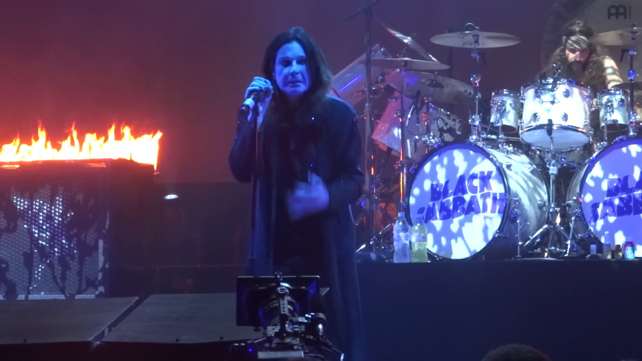 Black Sabbath - Intro + Black Sabbath - Genting Arena Birmingham - 04.02.2017 - Last Show ever