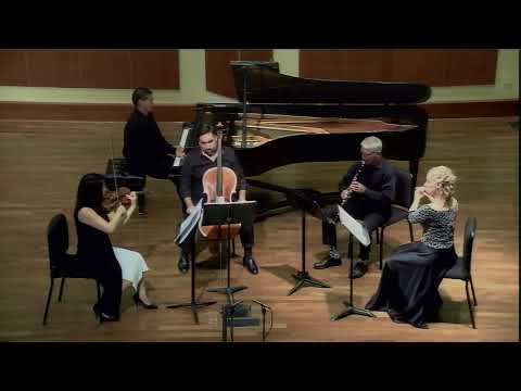 Schoenberg: Chamber Symphony, Yuan-Qing Yu, Ken Olsen, Winston Choi, Jennifer Gunn, Lawrie Bloom