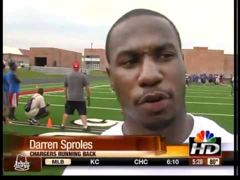 Sproles comes home to hold camp