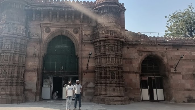 Achut biwi ki masjid. dudheshwar .shahibag Ahmedabad Gujarat #historical #masjid #muslim #maqbara