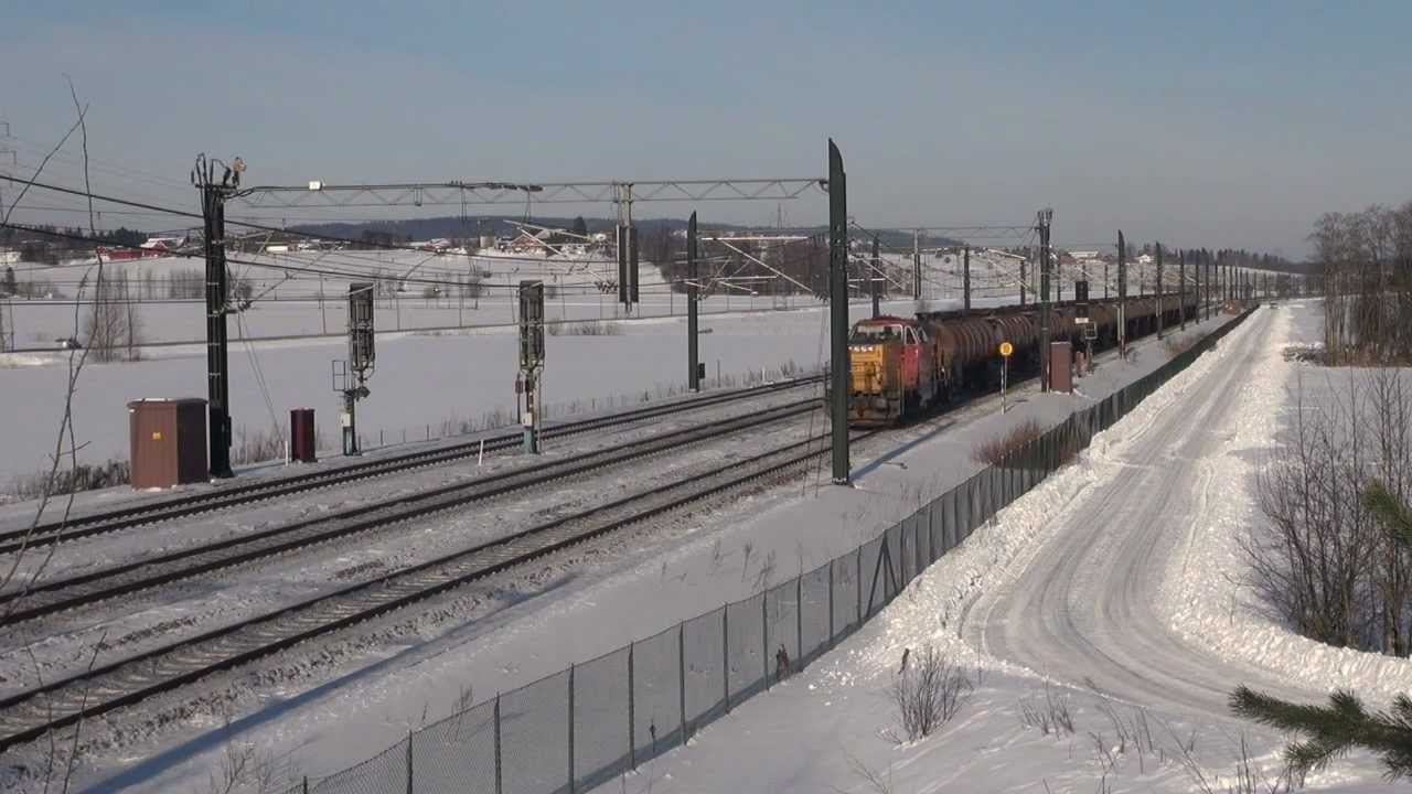T66, El16, Di8 and EMUs at Lillestrøm N