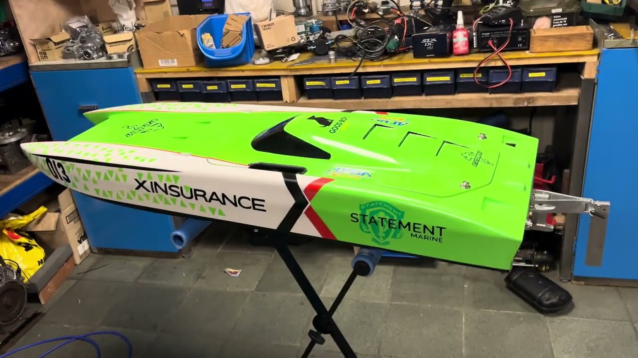 Building up my new skater RC boat 