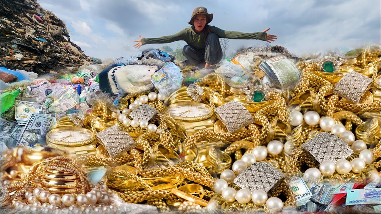 Omg a lot of gold jewelry, Money $$ found in gold bag in trash field || Dumper Diving.