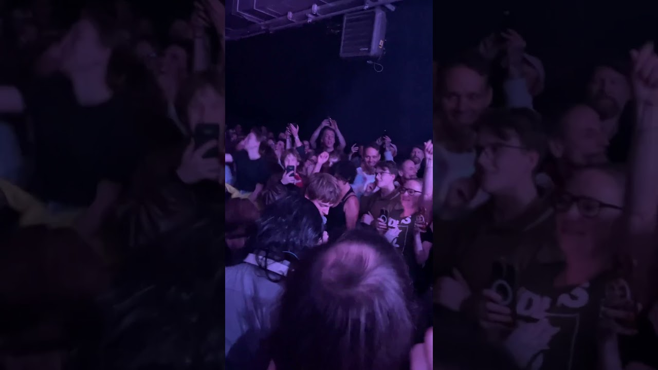 DEADLETTER’s Zac Lawrence in the crowd, Cologne 291024😁