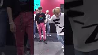 종호  섹시댄스. 에이티즈 에이티즈종호 ateez ateezjongho jongho sexdance