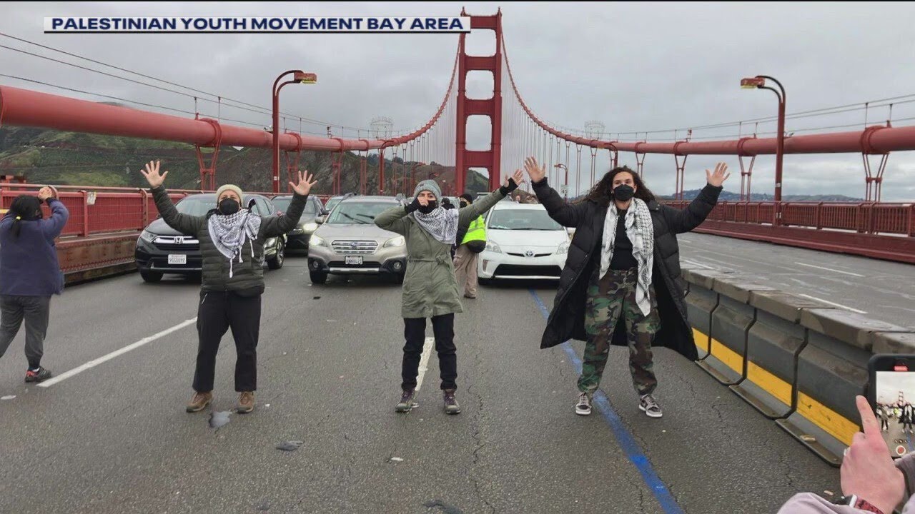 Protesters briefly shut down Golden Gate Bridge - YouTube