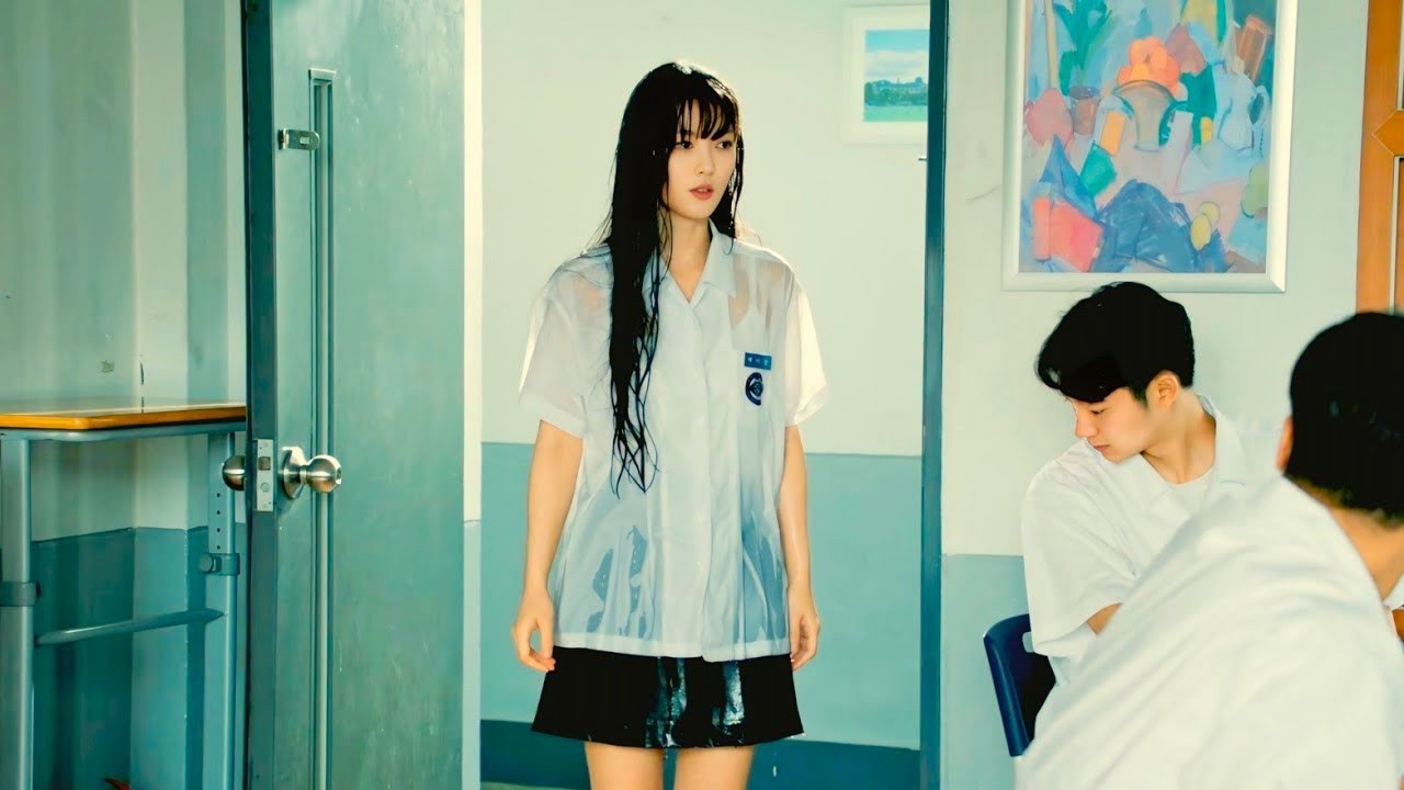 Fille utilise Sa Beauté Pour Contrôler Tous Les Garçons Du Lycée… Ils Tombent Amoureux, Mais...