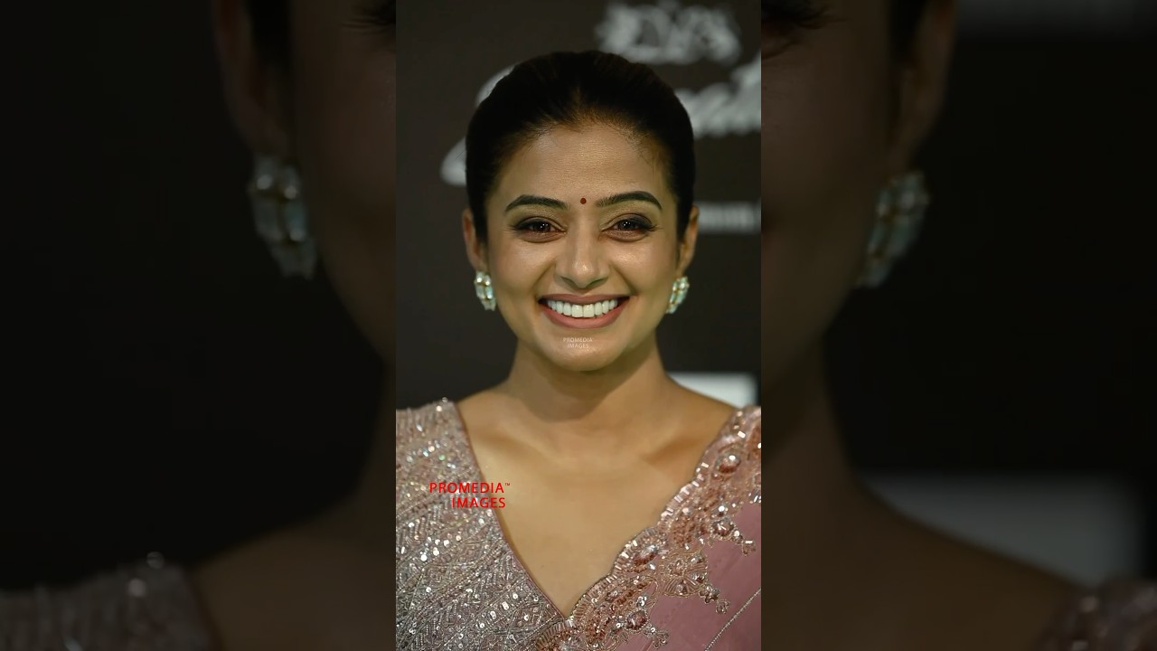 1/2 Priya Mani Raj in saree at IIFA utsavam 2024 | ProMedia