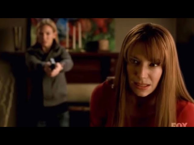 Смотреть «Olivia meets (and fights) her alternate self | Fringe | Over There, Part 2 | S2E22» на YouTube Смотреть «Olivia meets (and fights) her alternate self | Fringe | Over There, Part 2 | S2E22» на YouTube