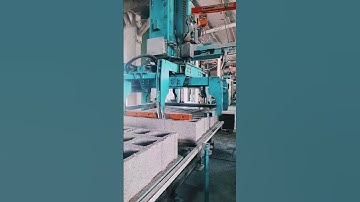 Precision in Motion: Forklift  with Cubing #smartblockline #concreteblocks #automation