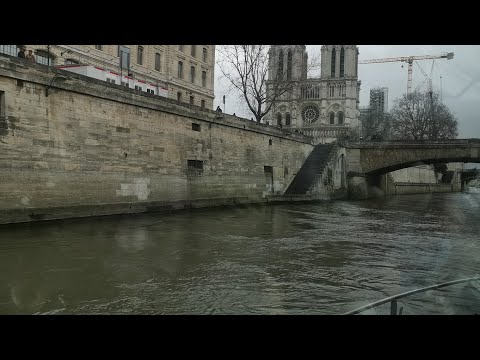 Видео: Обзор: Туры Bateaux-Mouches по Сене