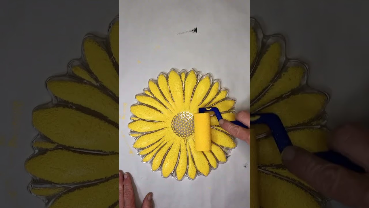 Printing found objects - printing a glass daisy plate on fabric