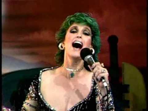 Lucha Villa - Hablando Claro (en vivo) - YouTube