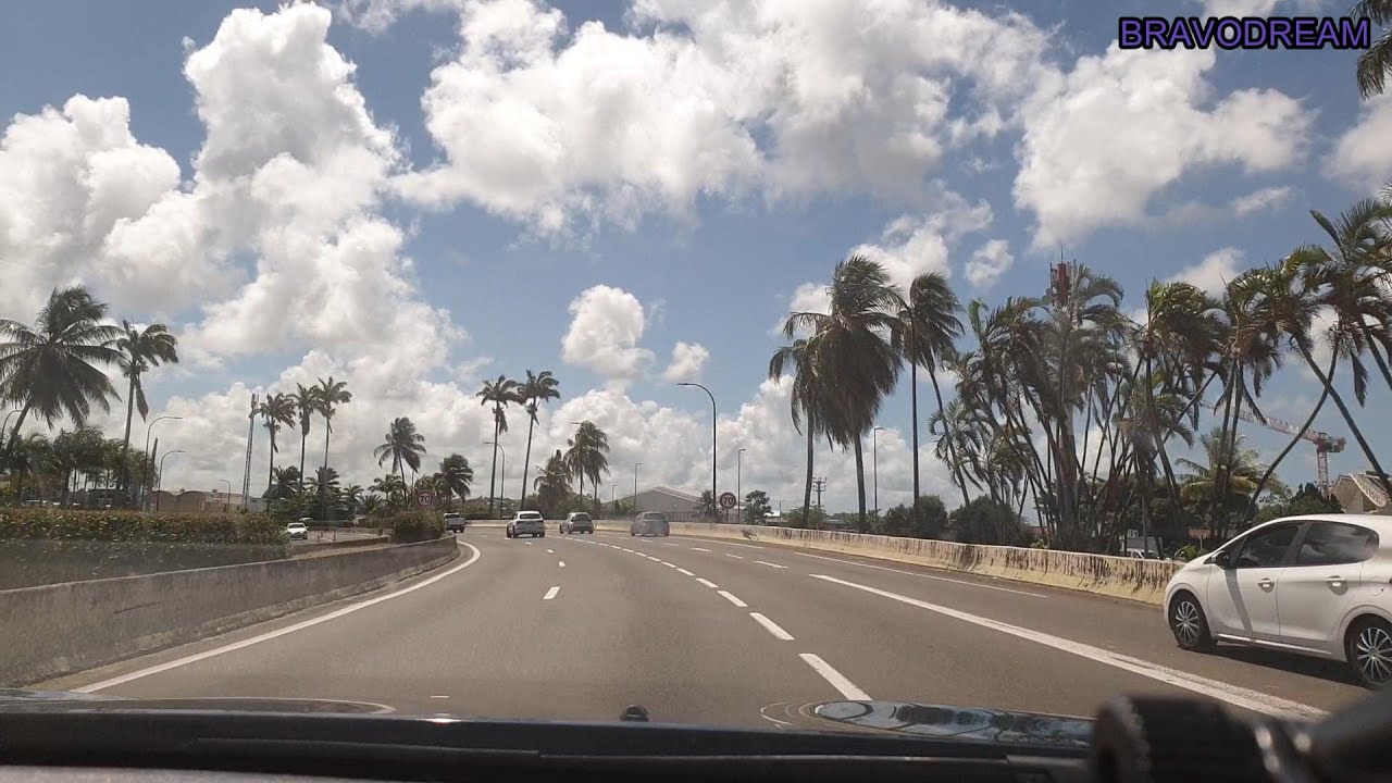 De l’aéroport du Lamentin à la plage des Salines : un voyage inoubliable