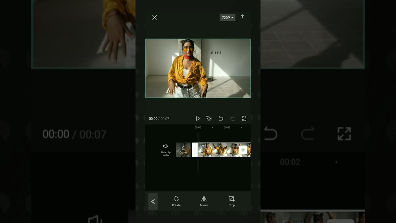 Как зеркально отобразить или перевернуть видеоэкран в CapCut 