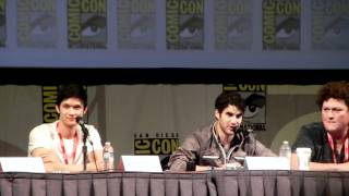 Comic Con 2011 Glee Panel Clip 2
